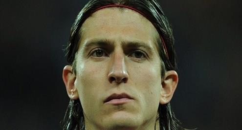 أتلتيكو مدريد يعلن انتقال فيليبي لويس إلى تشيلسي 